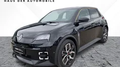 Black pearlschwarz (schwarz) Gebraucht 2025 Renault R5 Komfort Kleinwagen | 30.900 € (Fairer Preis)