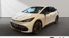 Weiss Neu 2025 Cupra Born Kleinwagen | 39.490 € (Fairer Preis)