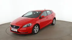 Rot Gebraucht 2015 Volvo V40 You! Kombi | 11.190 € (Fairer Preis)