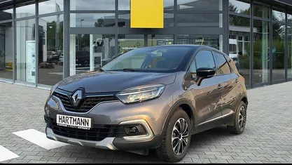 Grau Gebraucht 2019 Renault Captur Intens SUV | 11.990 € (Fairer Preis)