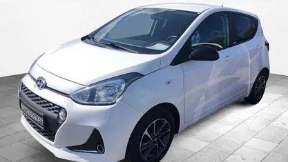 Weiss Gebraucht 2019 Hyundai i10 YES! Kleinwagen | 10.490 € (Guter Preis)