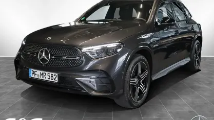Używany Mercedes GLC220 AMG 197 KM (144 kW) 2026 Szary SUV