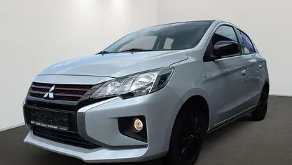 Weiß (titanweiss) Gebraucht 2021 Mitsubishi Space Star Spirit+ Limousine | 10.990 € (Fairer Preis)