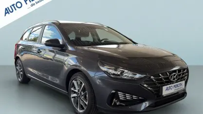 Gebraucht Hyundai i30 Trend 160 PS (117 kW) 2023 Schwarz Kombi