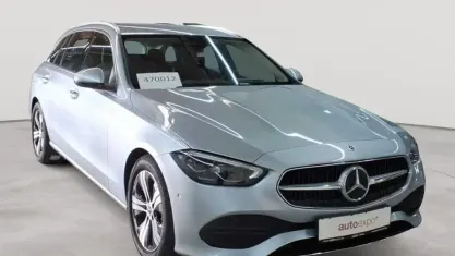 Gebraucht Mercedes C200 Avantgarde 163 PS (119 kW) 2022 Hightechsilber metallic Kombi