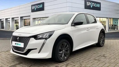 Weiß Gebraucht 2022 Peugeot e-208 Active Kleinwagen | 14.500 € (Fairer Preis)