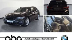 Schwarz Gebraucht 2021 BMW 320 M Sport Kombi | 28.990 € (Fairer Preis)