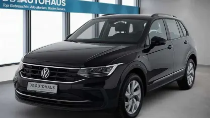 Gebraucht VW Tiguan Life 150 PS (110 kW) 2024 Schwarz SUV