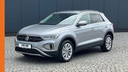Pyritsilber metallic Neu 2025 VW T-Roc Life SUV | 25.449 € (Superpreis)