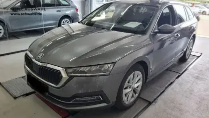 Gebraucht Skoda Octavia Style 150 PS (110 kW) 2023 Grau Kombi