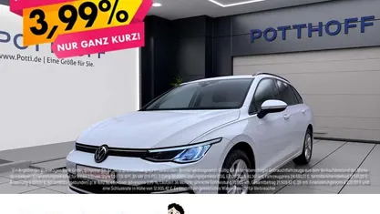 Weiss Gebraucht 2023 VW Golf VIII Life Kombi | 22.443 € (Fairer Preis)