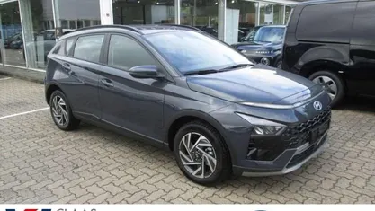 Grau Gebraucht 2024 Hyundai Bayon Trend SUV | 22.900 € (Fairer Preis)