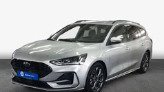 Moondust silver (metallic) Gebraucht 2024 Ford Focus ST-Line X Kombi | 28.926 € (Fairer Preis)
