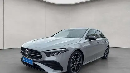 Manufaktur alpingrau uni Gebraucht 2025 Mercedes A180 AMG Limousine | 33.900 € (Fairer Preis)