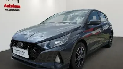 Gebraucht Hyundai i20 Trend 101 PS (74 kW) 2022 Grau Kleinwagen
