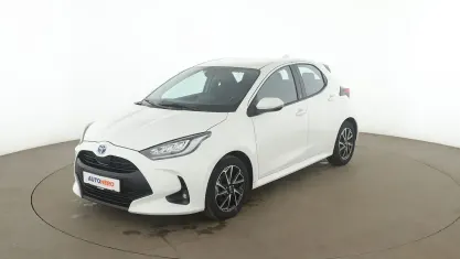 Gebraucht Toyota Yaris Hybrid Team 2022 Weiß Limousine