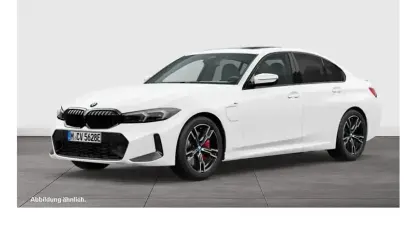 Gebraucht BMW 330e M Sport 184 PS (135 kW) 2024 Weiß Limousine