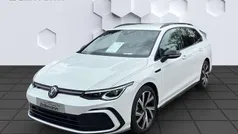 Weiss Gebraucht 2024 VW Golf VIII R-line Kombi | 30.633 € (Fairer Preis)