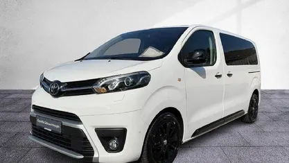 Gebraucht Toyota Proace Verso Executive 177 PS (130 kW) 2021 Schaumweiß Van / Kleinbus