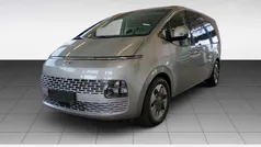 Shimmering silver / min Gebraucht 2024 Hyundai Staria Prime Van | 43.330 € (Fairer Preis)