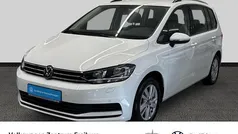 Weiss Gebraucht 2021 VW Touran Comfortline Van / Kleinbus | 23.900 € (Guter Preis)