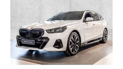 Gebraucht BMW i5 M Sport 250 kW (340 PS) 2026 Weiß Kombi