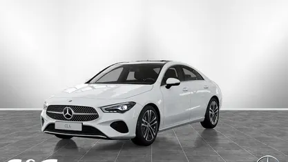 Usado Mercedes CLA180 136 HP (100 kW) 2025 Branco Sedan