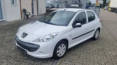 Weiß Gebraucht 2012 Peugeot 206+ Basis Kleinwagen | 2.990 € (Fairer Preis)