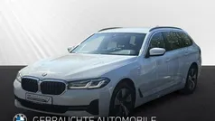 Weiss Gebraucht 2022 BMW 520 Sport Line Kombi | 25.898 € (Superpreis)