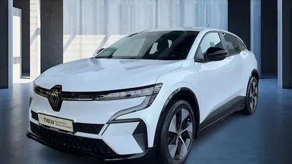 Gebraucht Renault Megane E-Tech Komfort 161 kW (220 PS) 2022 Weiß Limousine
