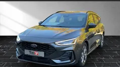 Magneticgrau (grau) Gebraucht 2023 Ford Focus ST-Line Kombi | 26.400 € (Fairer Preis)