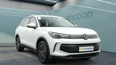 Weiß Gebraucht 2024 VW Tiguan Life SUV | 37.750 € (Fairer Preis)