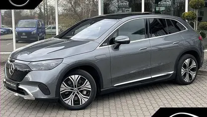 Gebraucht Mercedes EQE300 Electric Art 180 kW (245 PS) 2025 Grau SUV