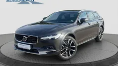 Platinum grey (grau) Gebraucht 2021 Volvo V90 CC Pro Kombi | 42.390 € (Guter Preis)