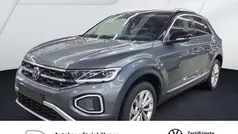 Gebraucht 2024 VW T-Roc Style SUV | 28.885 € (Fairer Preis)