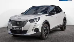 Weiss (metallic) Gebraucht 2021 Peugeot e-2008 GT SUV | 16.500 € (Guter Preis)