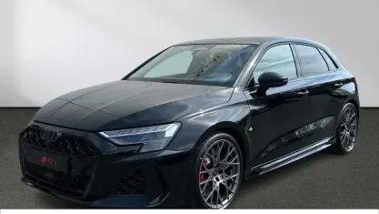 Gebraucht Audi RS3 Sportback Ambiente 400 PS (294 kW) 2026 Schwarz Kleinwagen