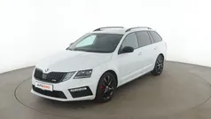 Weiß Gebraucht 2020 Skoda Octavia RS Kombi | 23.610 € (Fairer Preis)