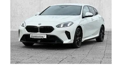 Weiß Gebraucht 2024 BMW 120 Shadowline Kleinwagen | 30.900 € (Superpreis)