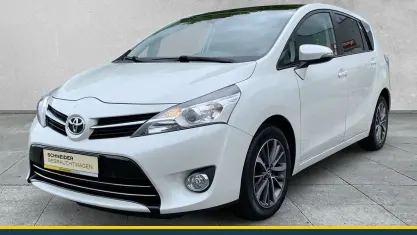 Gebraucht Toyota Verso Comfort 147 PS (108 kW) 2016 Weiß Van / Kleinbus
