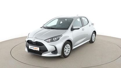 Gebraucht Toyota Yaris Comfort 72 PS (52 kW) 2023 Silber Kleinwagen