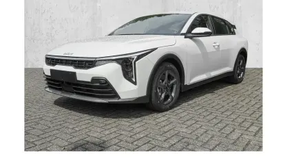 Neu Kia K4 Comfort 114 PS (83 kW) 2026 Schneeweiß Limousine