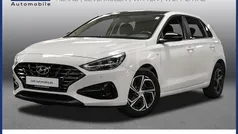 Weiß Gebraucht 2020 Hyundai i30 Intro Edition Limousine | 18.980 € (Fairer Preis)