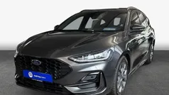 Magnetic metallic Gebraucht 2024 Ford Focus ST-Line Kombi | 25.450 € (Guter Preis)