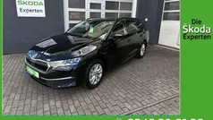 Black magicperleffekt Neu 2025 Skoda Octavia Selection Kombi | 35.750 € (Fairer Preis)