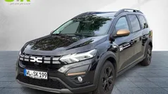 Schwarz Gebraucht 2024 Dacia Jogger Limousine | 21.400 € (Fairer Preis)