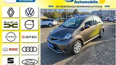 Bronzebraun mica metallic Gebraucht 2012 Toyota Aygo Cool Kleinwagen | 5.250 € (Fairer Preis)