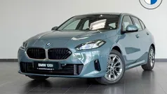 Gruen Neu 2025 BMW 120 Performance Kleinwagen | 33.590 € (Superpreis)