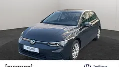 Gebraucht 2023 VW Golf VIII Life Limousine | 23.989 € (Fairer Preis)