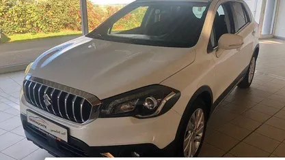 Weiss Gebraucht 2018 Suzuki SX4 S-Cross Comfort SUV | 13.890 € (Guter Preis)